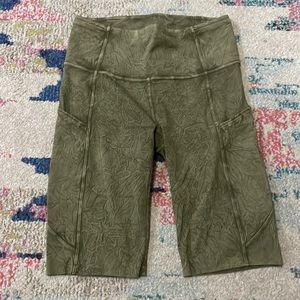 Lululemon Fast and free 10” short
